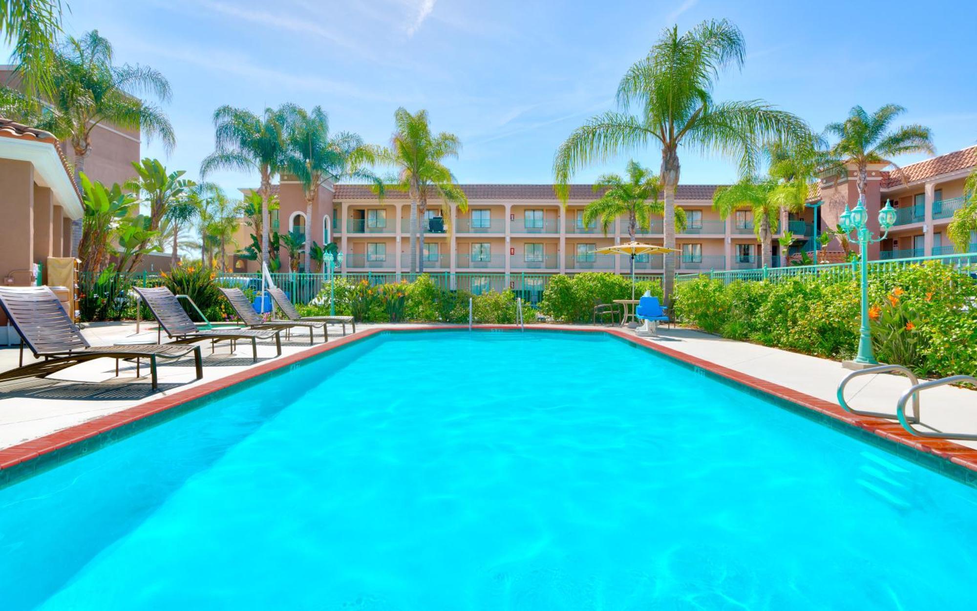 Cortona Inn&Suites Anaheim Resort Exterior foto